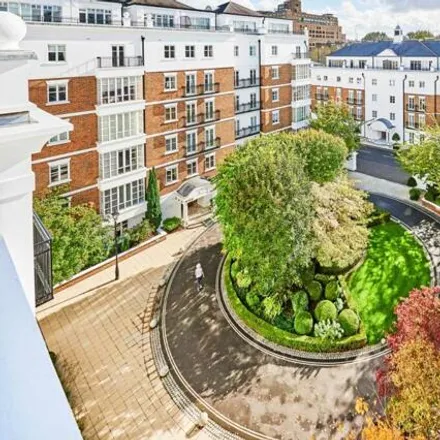 Image 9 - Redwoods Mansions, Chantry Square, London, W8 5UH, United Kingdom - House for sale