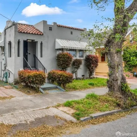 Buy this 3 bed house on 1646 Parker Street in Berkeley, CA 94703