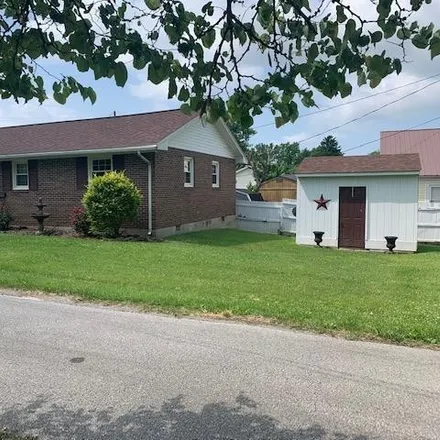 Buy this 3 bed house on 303 Johnson Addition in London, KY 40741