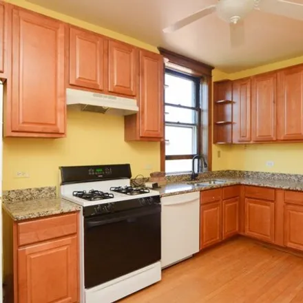 Image 2 - 2225 West Walton Street, Chicago, IL 60622, USA - House for rent