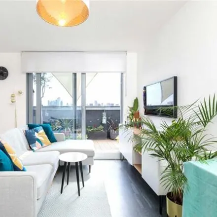 Buy this 1 bed house on Snappy Snaps in Kingsland High Street, London
