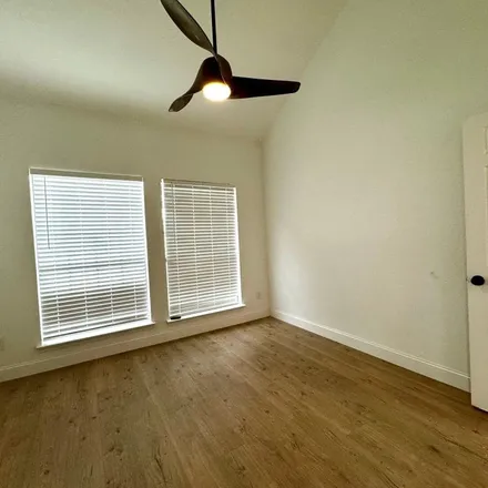 Image 7 - 5616 Spring Valley Road, Dallas, TX 75240, USA - Apartment for rent