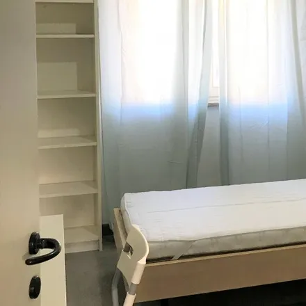 Rent this 5 bed room on La Casa Astratta in Viale Beatrice d'Este, 20122 Milan MI