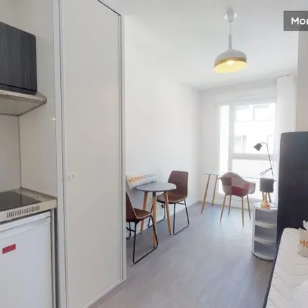 Image 5 - 51 Rue de la Piscine, 34087 Montpellier, France - Apartment for rent