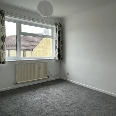 Image 7 - Fosse Way, Nailsea, BS48 2BG, United Kingdom - Duplex for rent