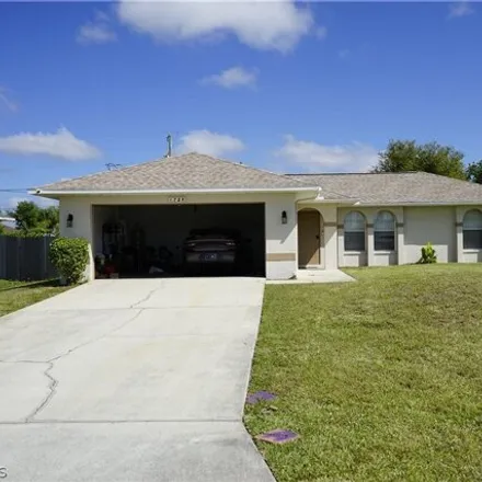 Image 4 - 1729 Ne 22nd St, Cape Coral, Florida, 33909 - House for sale
