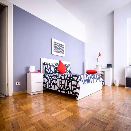 Image 4 - Piazzetta Guastalla, 20122 Milan MI, Italy - Room for rent