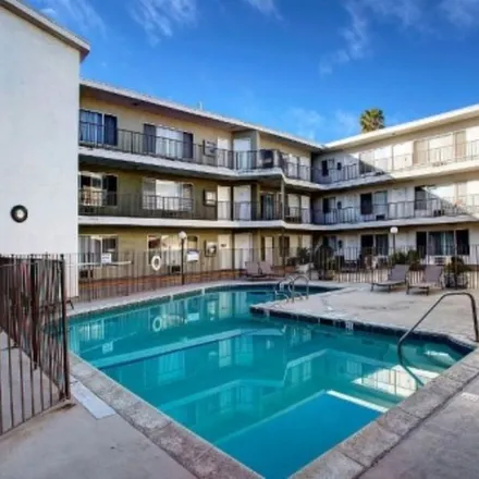 Image 8 - 15319 Weddington Street, Los Angeles, CA 91411, USA - Apartment for rent