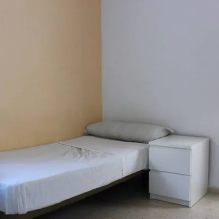 Rent this 9 bed apartment on Virgen de la Estrella in Plaza del Zurraque, 8