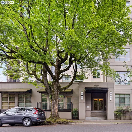 Buy this 1 bed condo on Northwest 21st Avenue in Portland, OR 97209