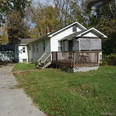 Buy this 3 bed house on 4294 Green Street in City of Saginaw, MI 48638