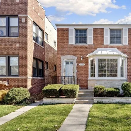 Buy this 3 bed house on 6149 North Meade Avenue in Chicago, IL 60646