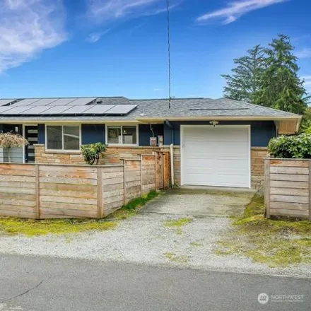 Buy this 3 bed house on 10715 61st Avenue South in Seattle, WA 98178