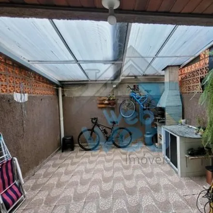 Buy this 2 bed house on Rua Luiz Stopinski 446 in Cidade Industrial de Curitiba, Curitiba - PR