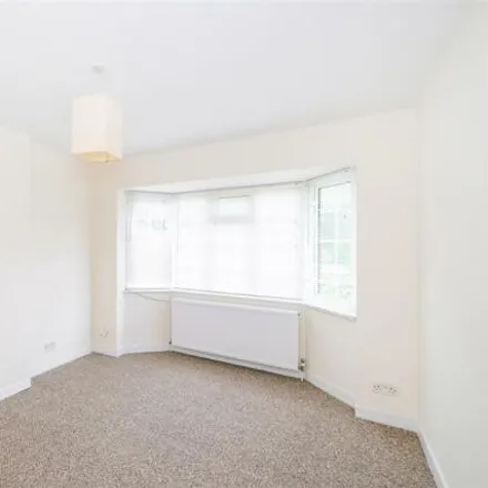 Image 3 - High Road, Loughton, IG10 4LT, United Kingdom - Apartment for rent