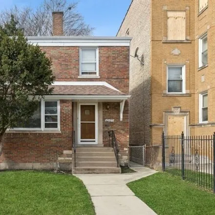 Buy this 3 bed house on 7322 South Rockwell Street in Chicago, IL 60629