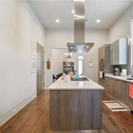 Image 5 - 611 Philip Street, New Orleans, LA 70130, USA - Condo for sale