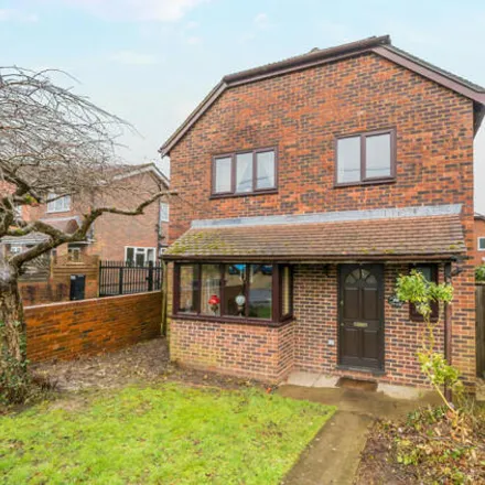 Buy this 4 bed house on Avola Farm in Woodside Road, Chiddingfold