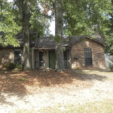 Buy this 3 bed house on 826 Cobblestone Curve in Prattville, AL 36067