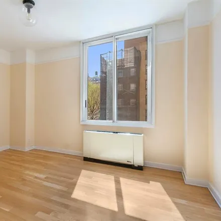Image 7 - 101 WEST 79TH STREET 2D in New York - Apartment for sale