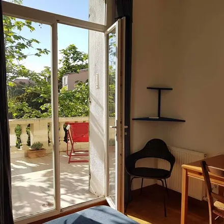 Rent this 2 bed apartment on 13007 Marseille