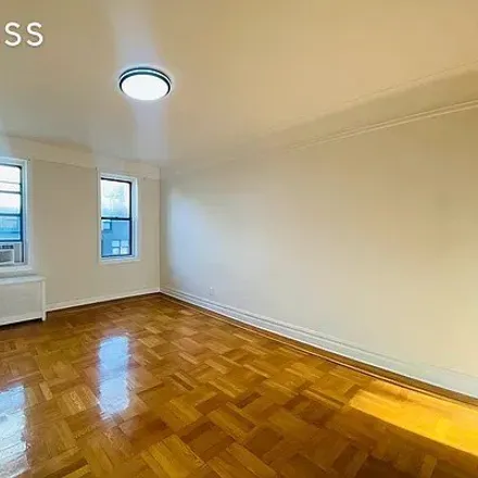 Image 3 - 625 Caton Ave Apt 6H, Brooklyn, New York, 11218 - House for rent