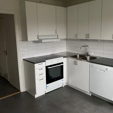 Rent this 2 bed apartment on Eriksfältsgatan 78c in 214 57 Malmo, Sweden