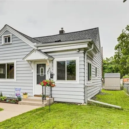Buy this 2 bed house on 3942 Thomas Ave N in Minneapolis, Minnesota