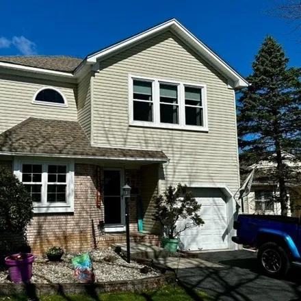 Buy this 3 bed house on Mountain View Court in Hardyston Township, NJ 07419