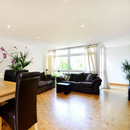 Rent this 2 bed house on AD Dental Laboratories in Guildford Road, Horsell