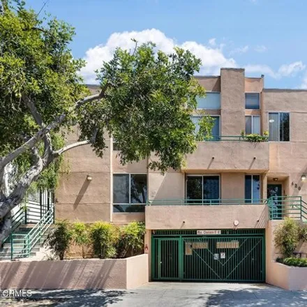 Buy this 17 bed townhouse on 420 West Elmwood Avenue in Burbank, CA 91506