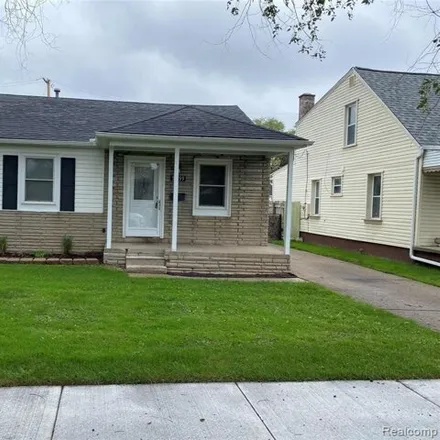 Rent this 3 bed house on 5647 Clippert Street in Dearborn Heights, MI 48125