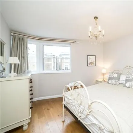 Image 3 - 5 Chepstow Villas, London, W11 3EE, United Kingdom - Room for rent