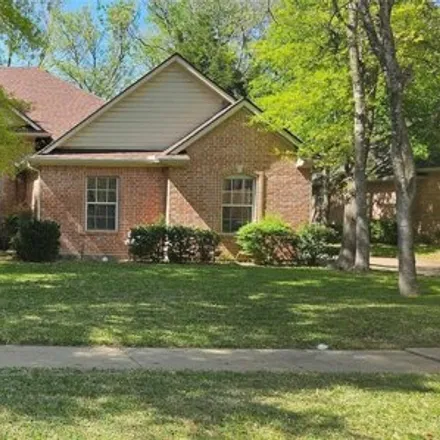 Buy this 4 bed house on 699 Creekwood Court in Ennis, TX 75119