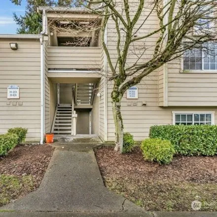 Buy this 1 bed condo on 1840 S 284th Ln Apt H101 in Federal Way, Washington