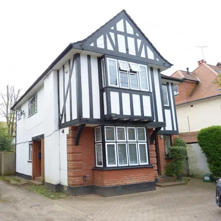 Rent this 1 bed apartment on 19 Glenhill Close in London, N3 2JS