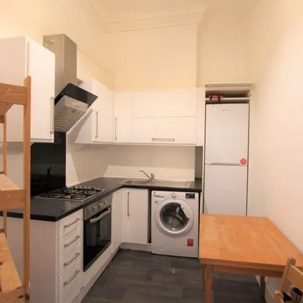 Rent this 2 bed apartment on Platinium Court in Cephas Avenue, London
