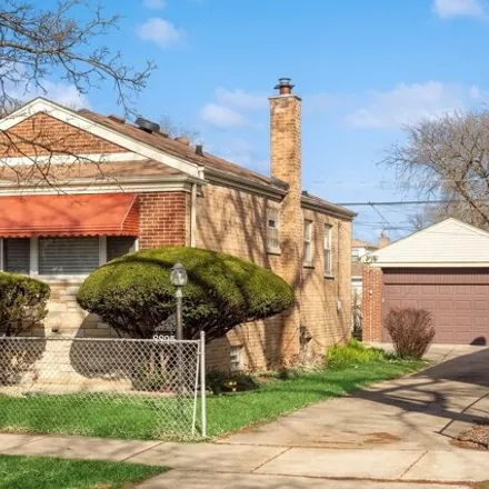 Image 1 - 8823 South Hermitage Avenue, Chicago, IL 60620, USA - House for sale