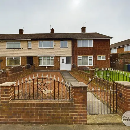Rent this 3 bed townhouse on Birchington Avenue in Lazenby, TS6 8BJ