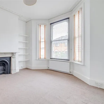 Rent this 3 bed apartment on unnamed road in London, W6 0TA
