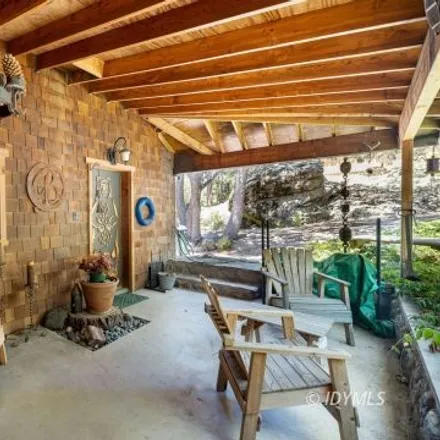 Buy this 2 bed loft on 52320 Sylvan Way in Idyllwild-Pine Cove, Riverside County