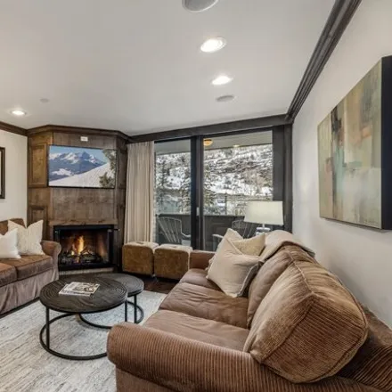 Image 2 - Mountain Haus, 292 East Meadow Drive, Vail, CO 81657, USA - Condo for sale