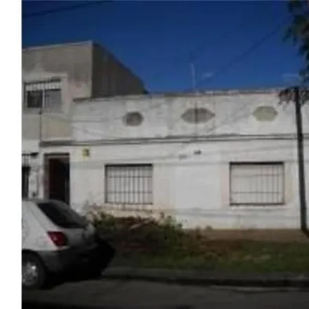 Buy this 2 bed house on General Palacios 701 in Partido de Lomas de Zamora, 1828 Banfield