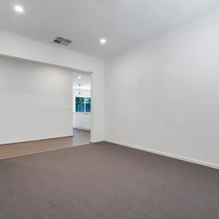 Image 7 - Frontier Avenue, Greenvale VIC 3059, Australia - Apartment for rent