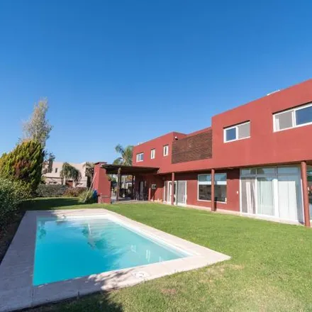 Buy this 5 bed house on Avenida Fuerza Aérea 3103 in Zona 2, Funes