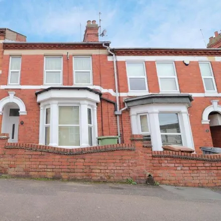 Rent this 3 bed townhouse on 13 Vivian Road in Wellingborough, NN8 1JL