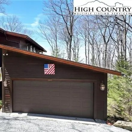Buy this 3 bed house on 513 Pine Ridge Road in Beech Mountain, Beech Mountain