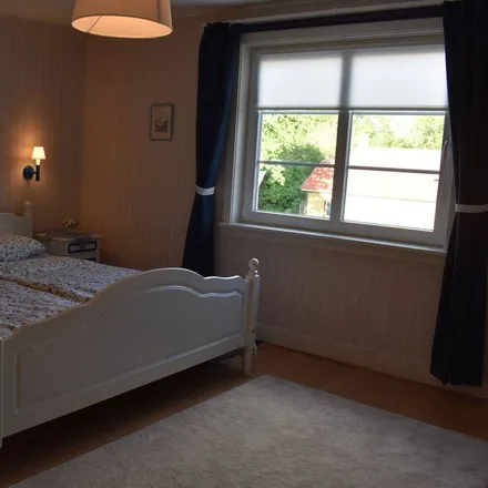 Rent this 2 bed house on Vena kyrka in Tunavägen, 577 90 Vena