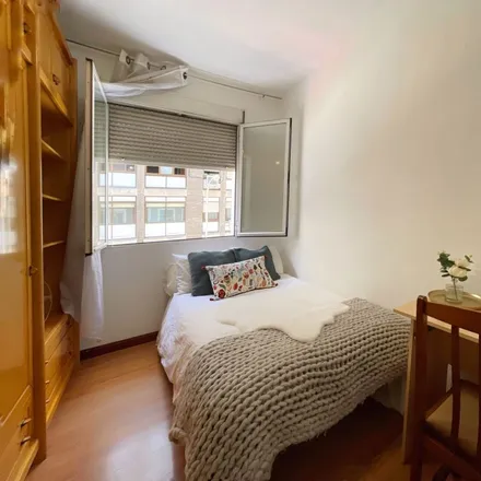 Rent this 4 bed room on Madrid in Calle de Joaquín María López, 12