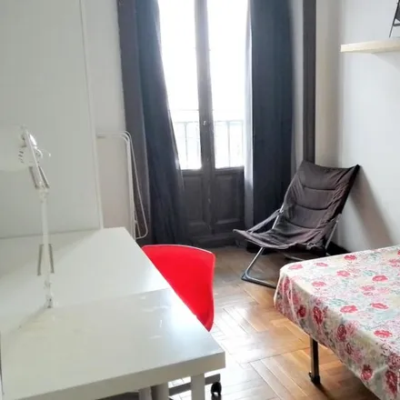 Rent this 8 bed room on Madrid in El Corte Inglés Princesa, Calle de la Princesa